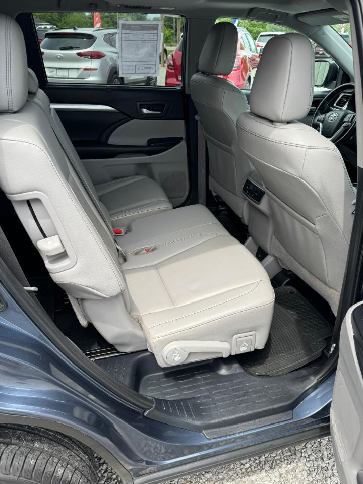 Toyota Highlander XLE AWD V6 2019