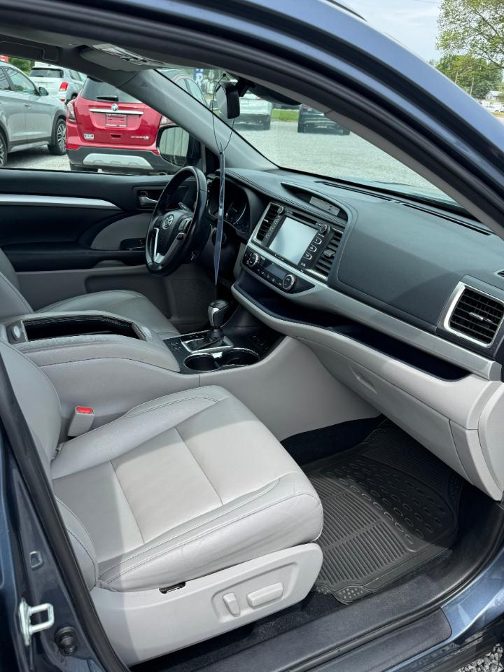 Toyota Highlander XLE AWD V6 2019