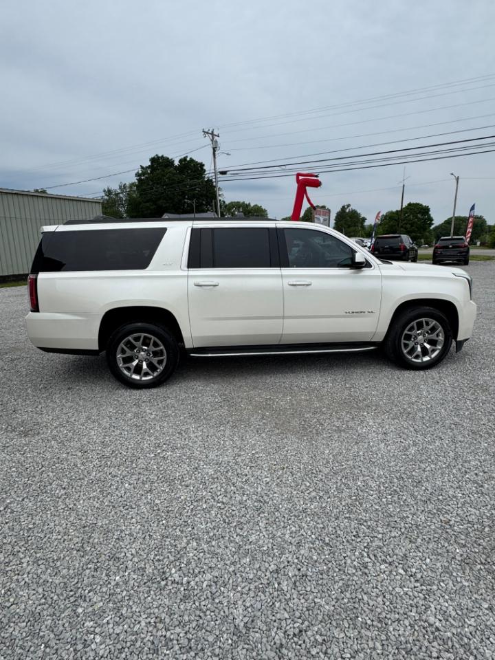GMC Yukon XL SLT 1/2 Ton 4WD 2015