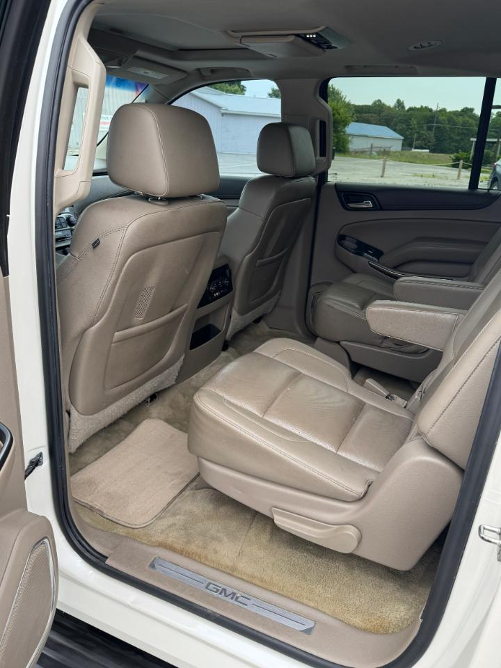 GMC Yukon XL SLT 1/2 Ton 4WD 2015