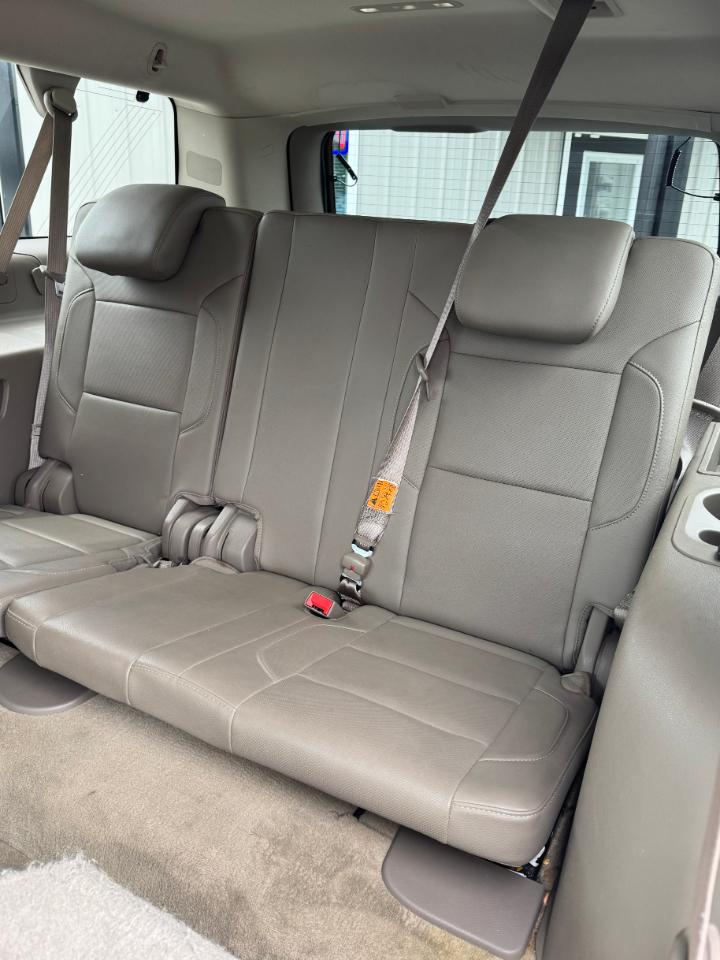 GMC Yukon XL SLT 1/2 Ton 4WD 2015