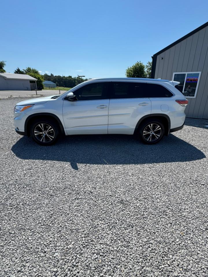 Toyota Highlander XLE AWD V6 2016