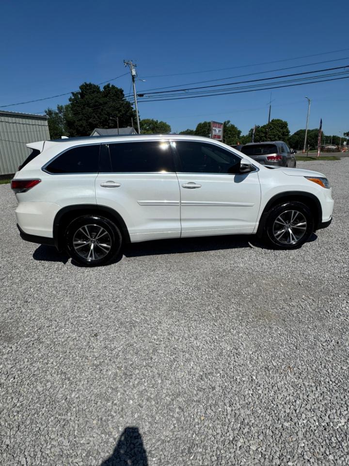 Toyota Highlander XLE AWD V6 2016