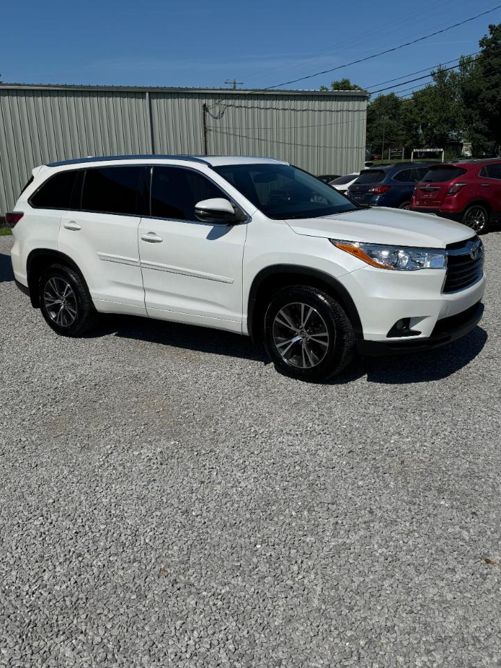 Toyota Highlander XLE AWD V6 2016