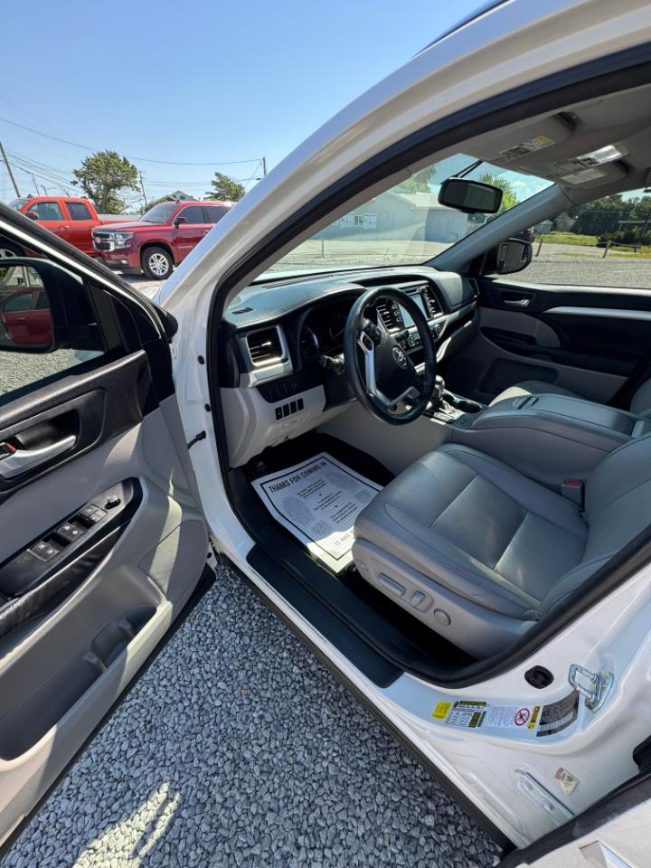 Toyota Highlander XLE AWD V6 2016