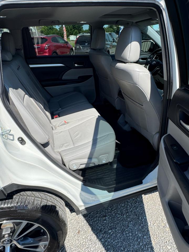 Toyota Highlander XLE AWD V6 2016