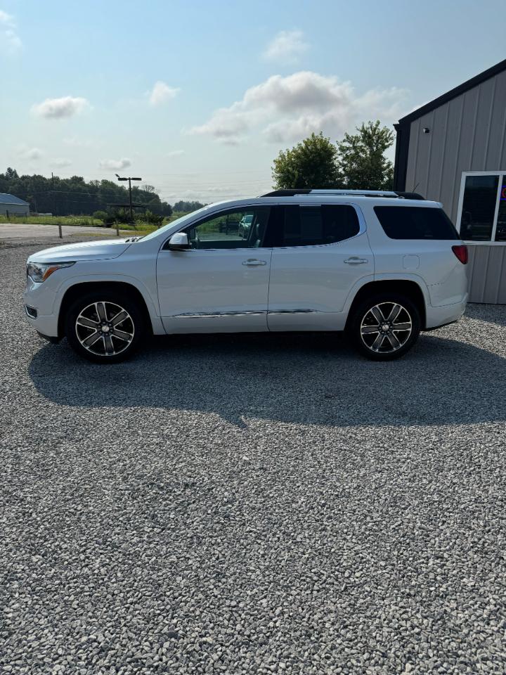GMC Acadia Denali AWD 2017
