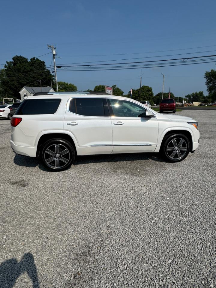 GMC Acadia Denali AWD 2017