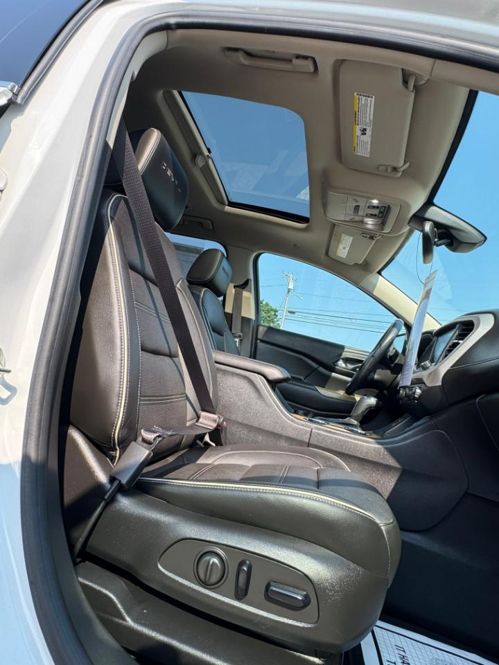 GMC Acadia Denali AWD 2017