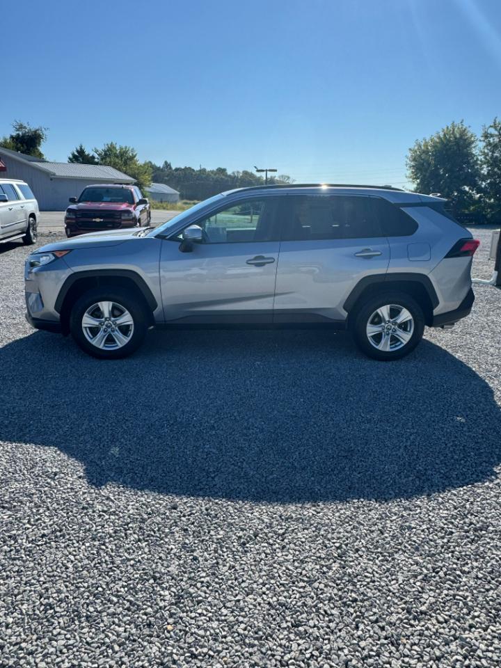 Toyota RAV4 XLE AWD 2021