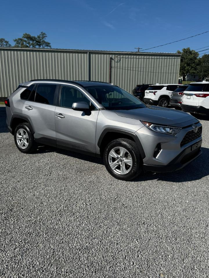 Toyota RAV4 XLE AWD 2021