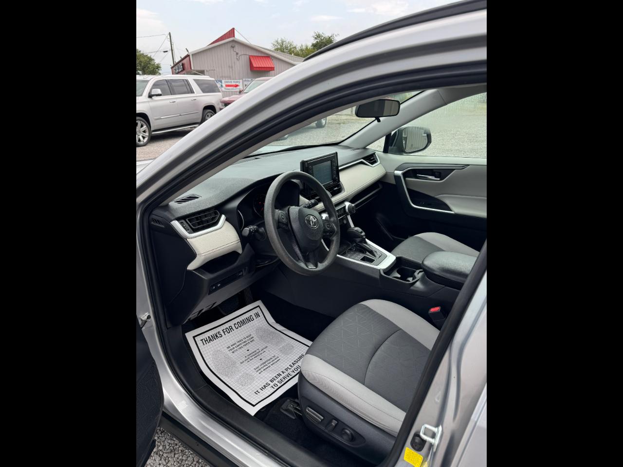 Toyota RAV4 XLE AWD 2021