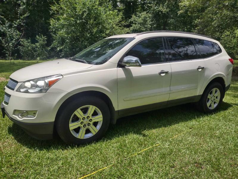 2011 Chevrolet Traverse LT FWD