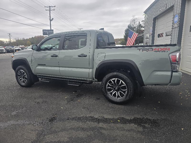Toyota Tacoma SR5 Double Cab Long Bed V6 6AT 4WD 2022 Toyota Tacoma SR5 Double Cab Long Bed V6 6AT 4WD 2022