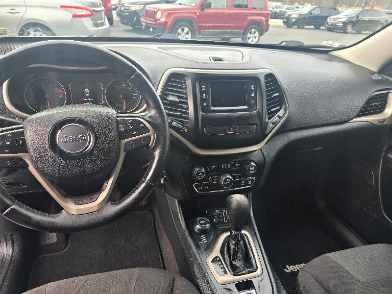 Jeep Cherokee Latitude 4WD 2016