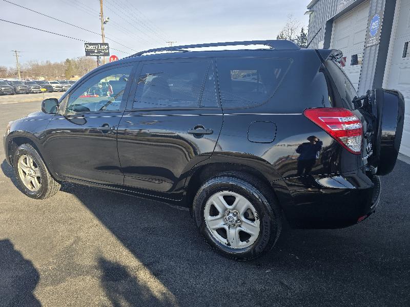 Toyota RAV4 Base I4 4WD 2010