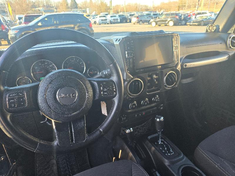 Jeep Wrangler Unlimited Sahara 4WD 2013