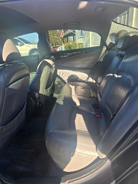 Hyundai Sonata SE Auto 2011