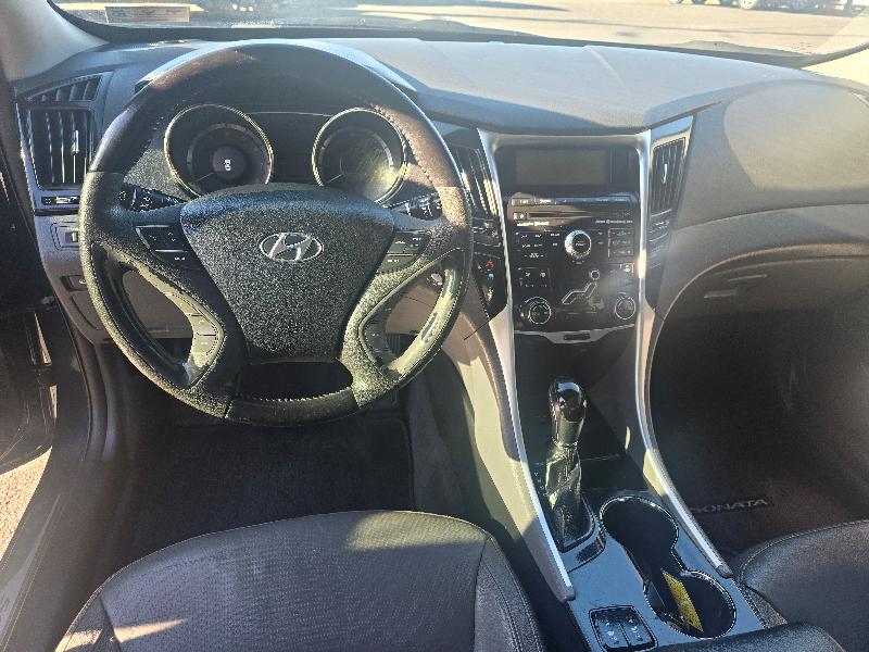 Hyundai Sonata SE Auto 2011