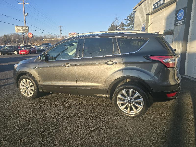 Ford Escape Titanium 4WD 2017
