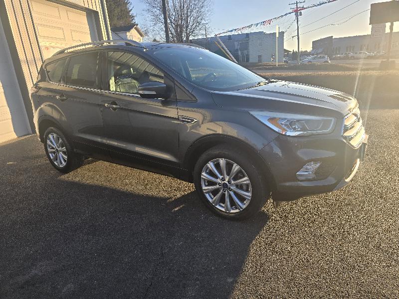 Ford Escape Titanium 4WD 2017