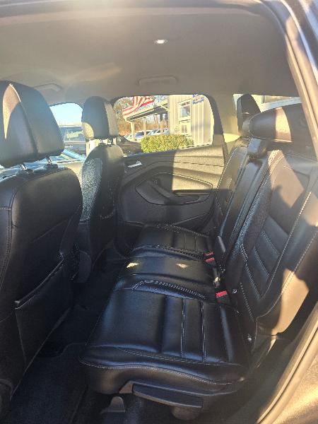 Ford Escape Titanium 4WD 2017