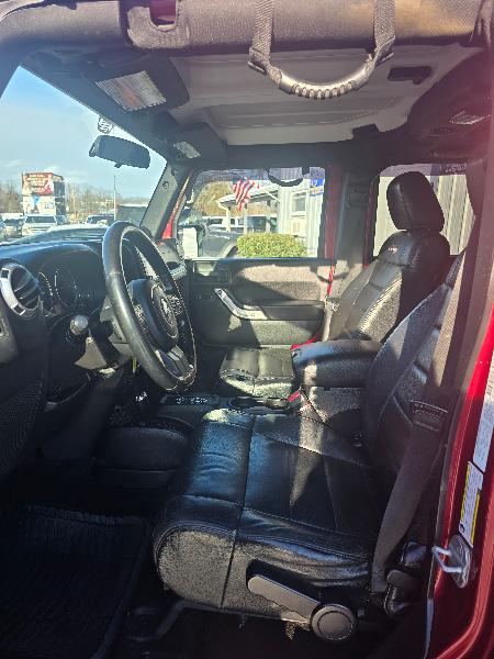 Jeep Wrangler Unlimited Sahara 4WD 2012