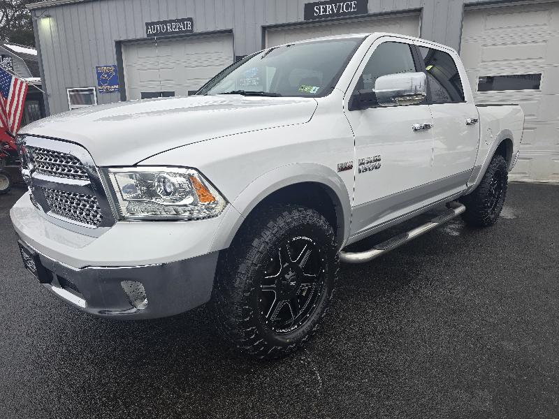 RAM 1500 Laramie Crew Cab SWB 4WD 2016