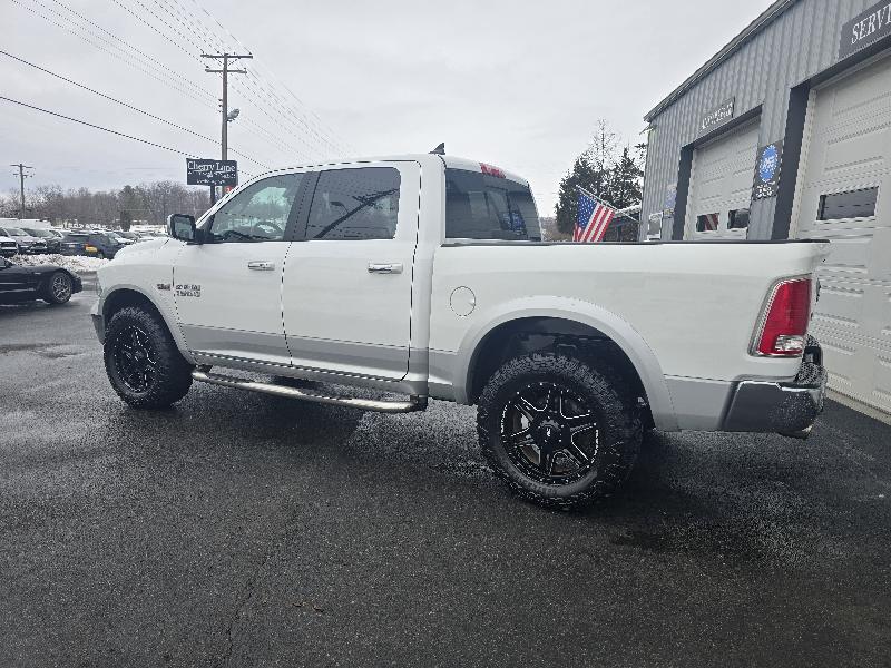 RAM 1500 Laramie Crew Cab SWB 4WD 2016