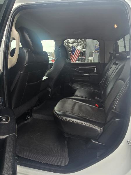 RAM 1500 Laramie Crew Cab SWB 4WD 2016