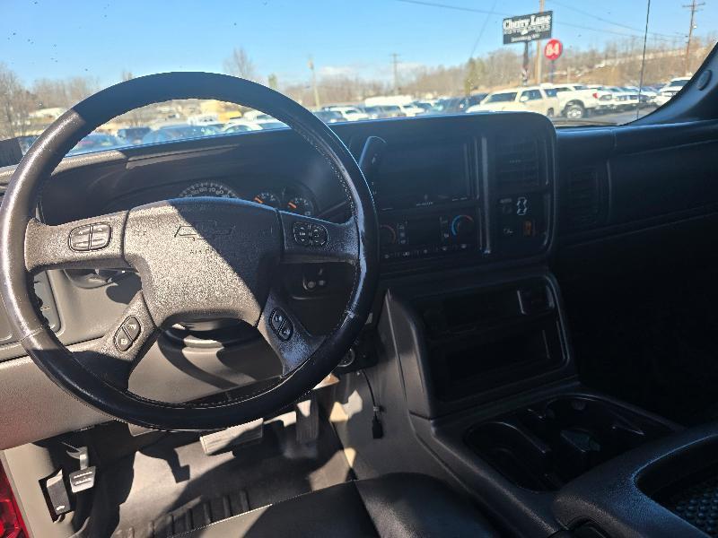 Chevrolet Silverado 2500 LS Crew Cab 4WD 2004