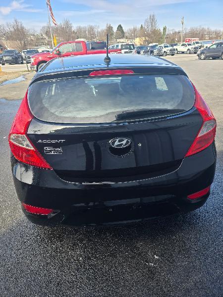 Hyundai Accent GS 5-Door 2013
