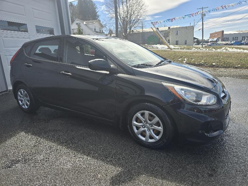 Hyundai Accent GS 5-Door 2013