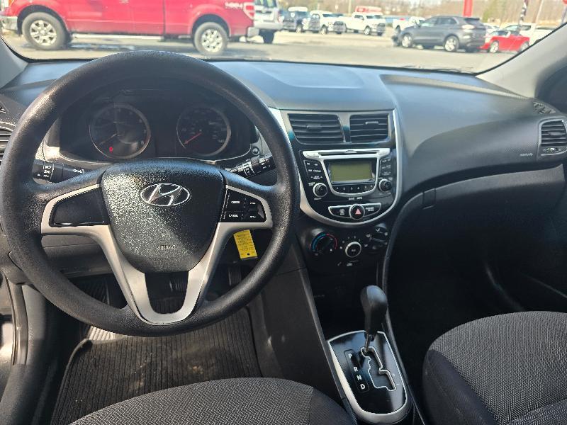 Hyundai Accent GS 5-Door 2013