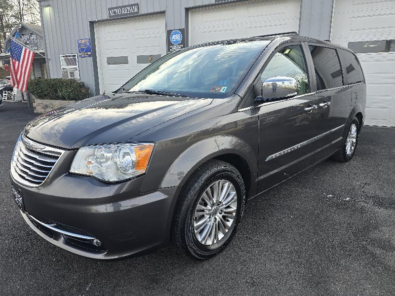 Chrysler Town & Country Touring-L 2015