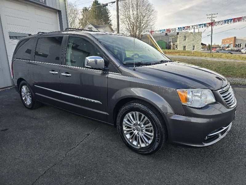 Chrysler Town & Country Touring-L 2015