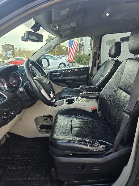 Chrysler Town & Country Touring-L 2015