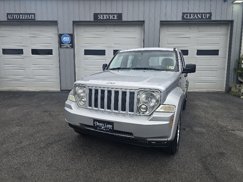 Jeep Liberty Sport 4WD 2012