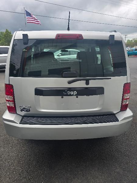 Jeep Liberty Sport 4WD 2012