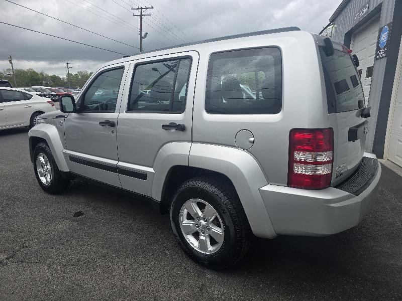 Jeep Liberty Sport 4WD 2012