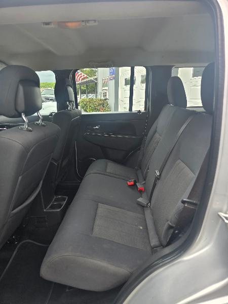 Jeep Liberty Sport 4WD 2012