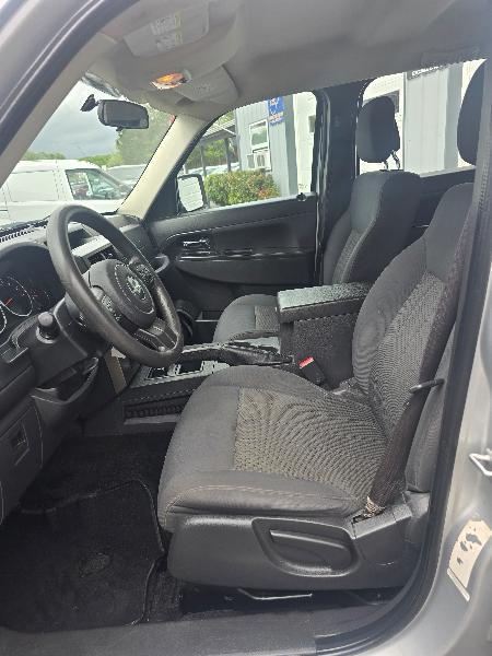 Jeep Liberty Sport 4WD 2012