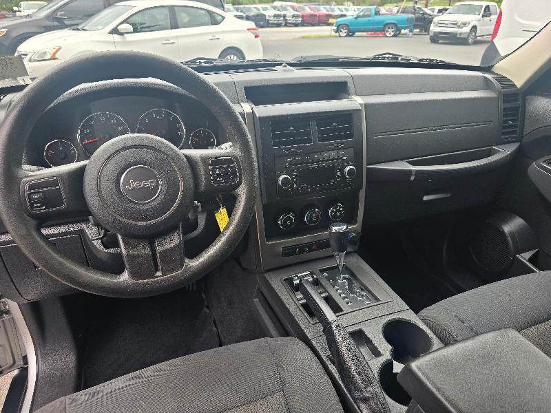 Jeep Liberty Sport 4WD 2012