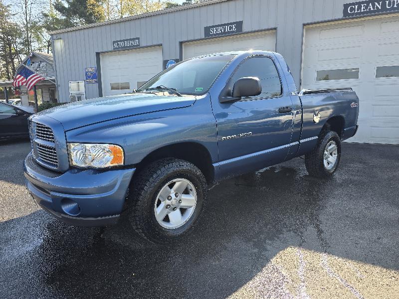 Dodge Ram 1500 ST Short Bed 4WD 2002