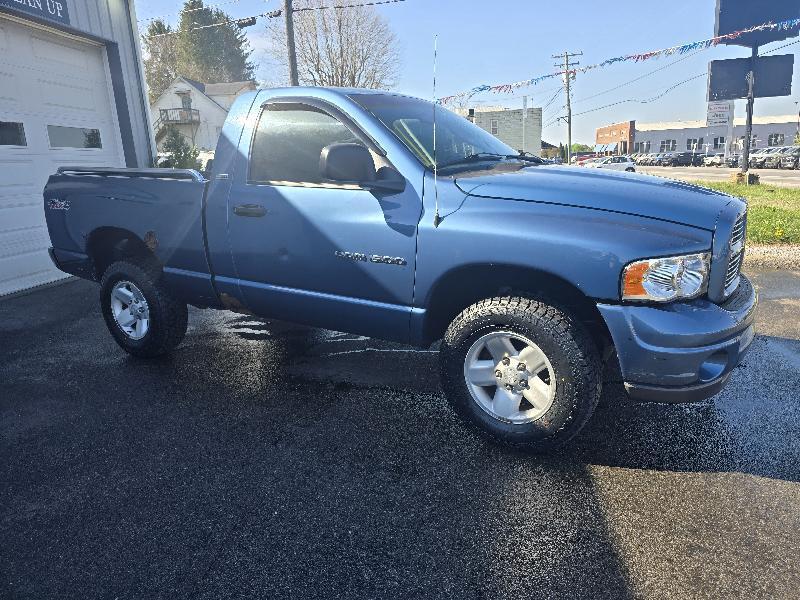 Dodge Ram 1500 ST Short Bed 4WD 2002