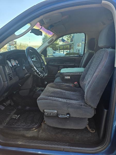 Dodge Ram 1500 ST Short Bed 4WD 2002