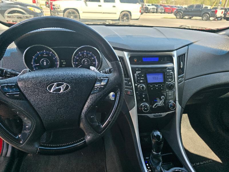 Hyundai Sonata SE Auto 2011
