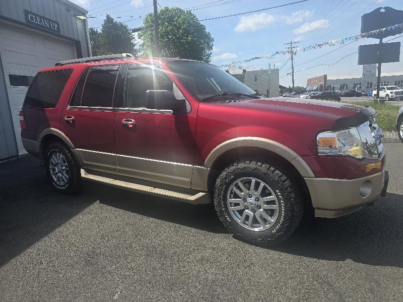Ford Expedition XLT 4WD 2013