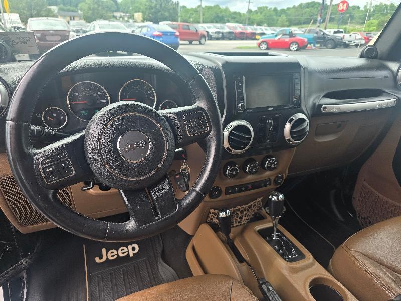 Jeep Wrangler Unlimited Sahara 4WD 2013