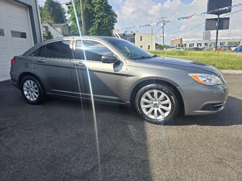 Chrysler 200 Touring 2013